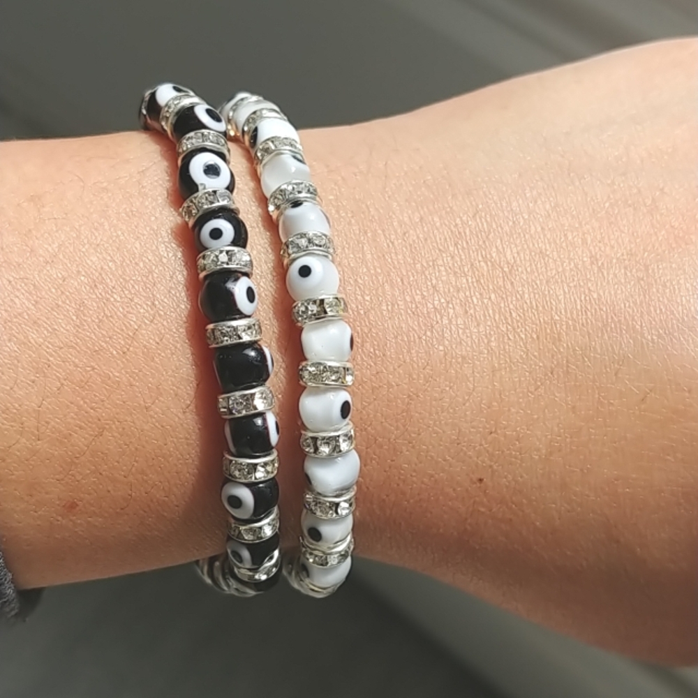 ✨BOGO FREE✨ 2 glass evil eye beads stretch bracelets